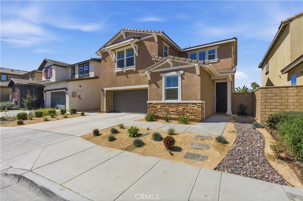 Photo of 1679 Camellia Ln, Redlands, CA 92374 (MLS # CV26062479)