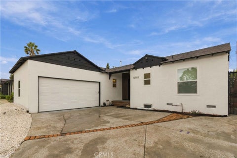 Photo of 10022 Burnet AVE, San Fernando, CA 91345 (MLS # SR26234386)