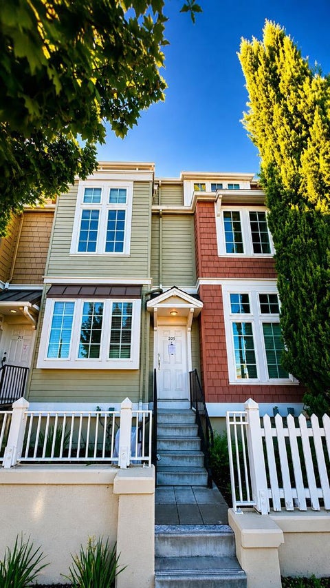 Photo of 205 Laurel Grove Ln LN, San Jose, CA 95126 (MLS # ML82054808)
