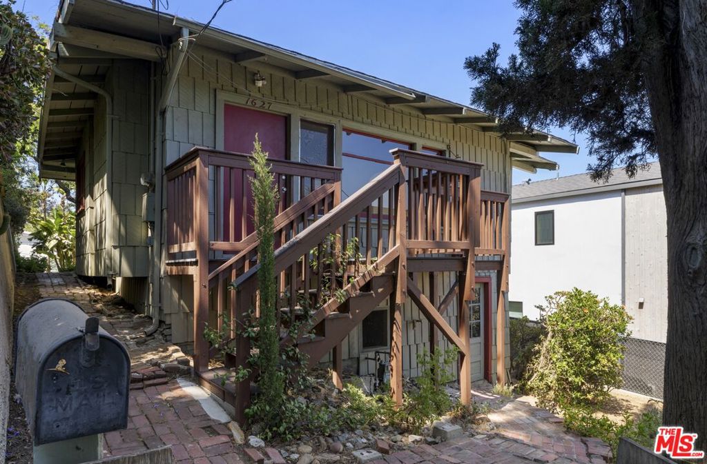1627 Fargo Street, Los Angeles CA 90026