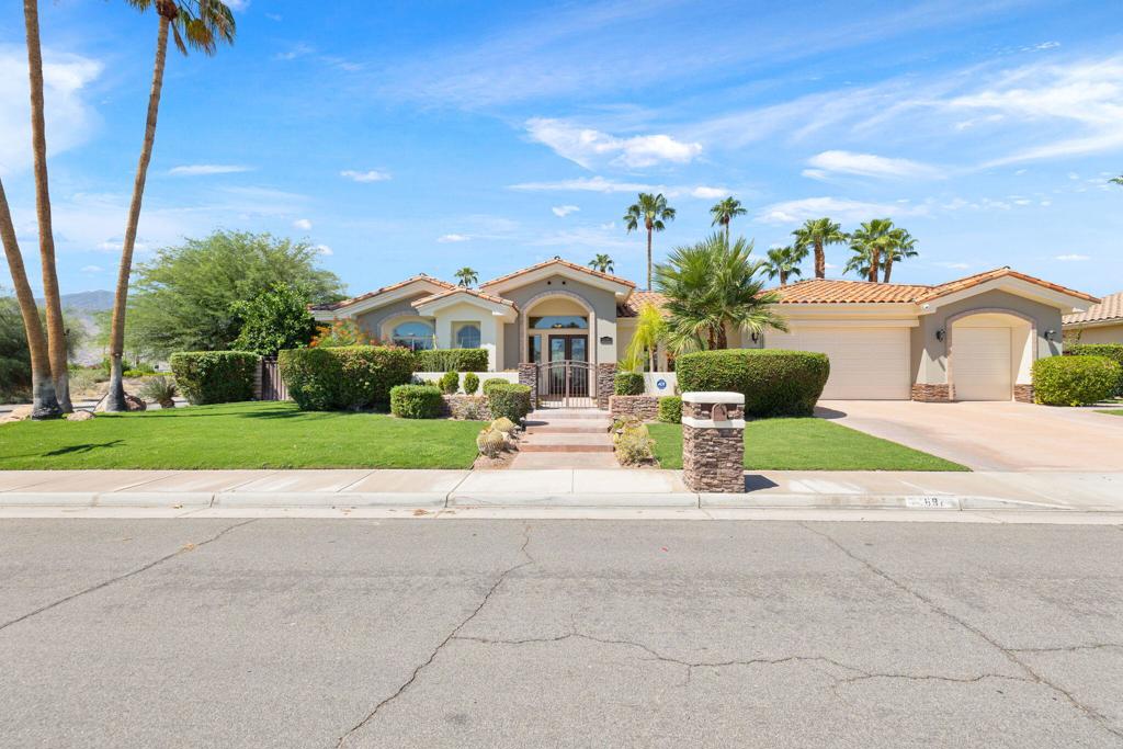 Los Compadres - Residential