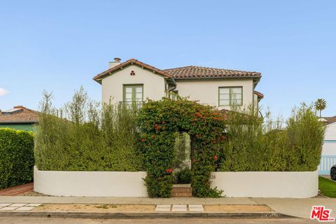 Photo of 3128 Stanford Avenue, Marina Del Rey, CA 90292 (MLS # 26650097)