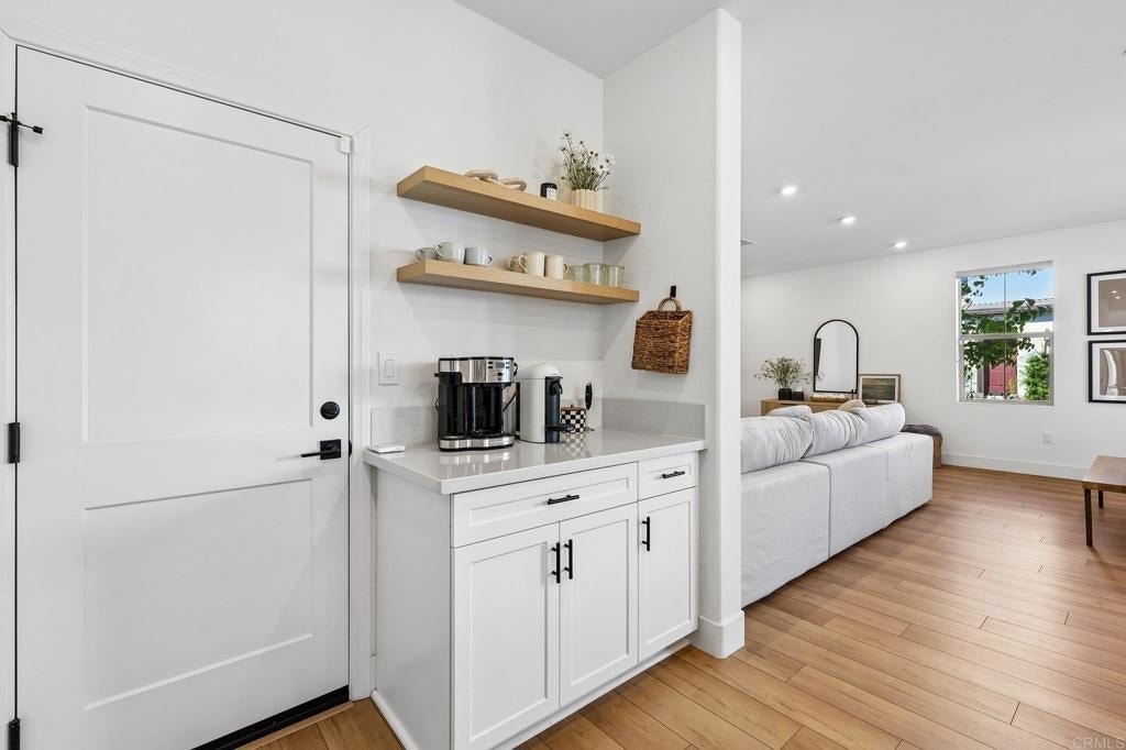 1705 Valley Oak Way