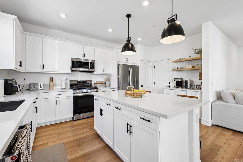 1705 Valley Oak Way