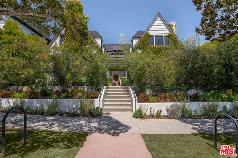 Photo of 921 16th Street, Santa Monica, CA 90403 (MLS # 26666473)