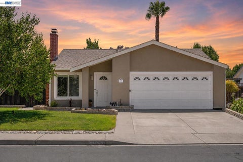 Photo of 4185 Bishop Pine Way WAY, Livermore, CA 94551 (MLS # 41142403)
