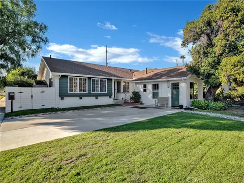 11529 De Celis, Granada Hills, CA 91344 - MLS#: SR26008689