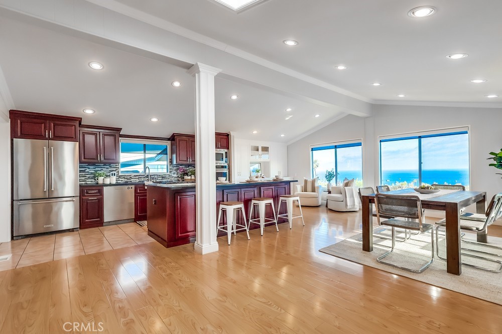 2275 W 25th 57