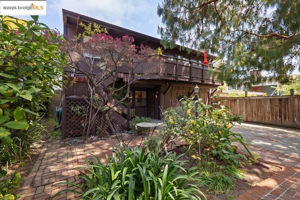 ELMWOOD - Residential