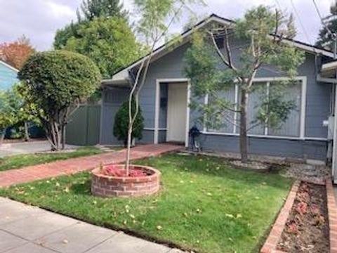 Photo of 460 Hawthorne Avenue, Palo Alto, CA 94301 (MLS # ML82025767)
