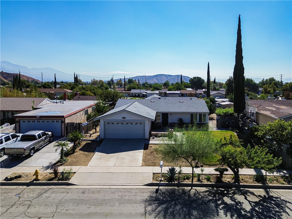 5615 Buckboard