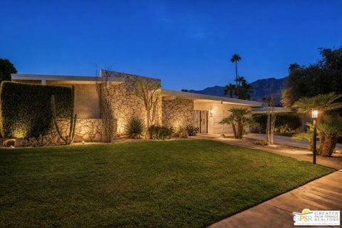Photo of 2493 S Madrona Drive, Palm Springs, CA 92264 (MLS # 26859731PS)
