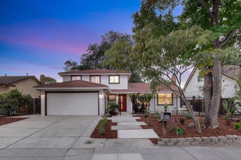 Photo of 835 Poplar Avenue, Sunnyvale, CA 94086 (MLS # ML82061346)