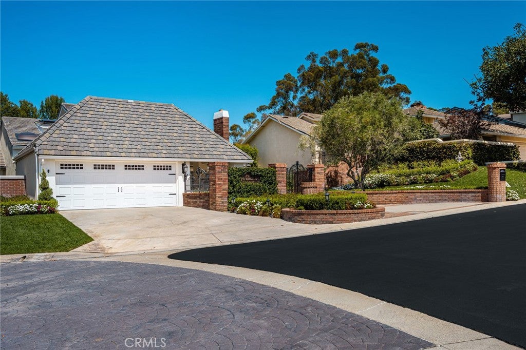 5603 E Crest De Ville