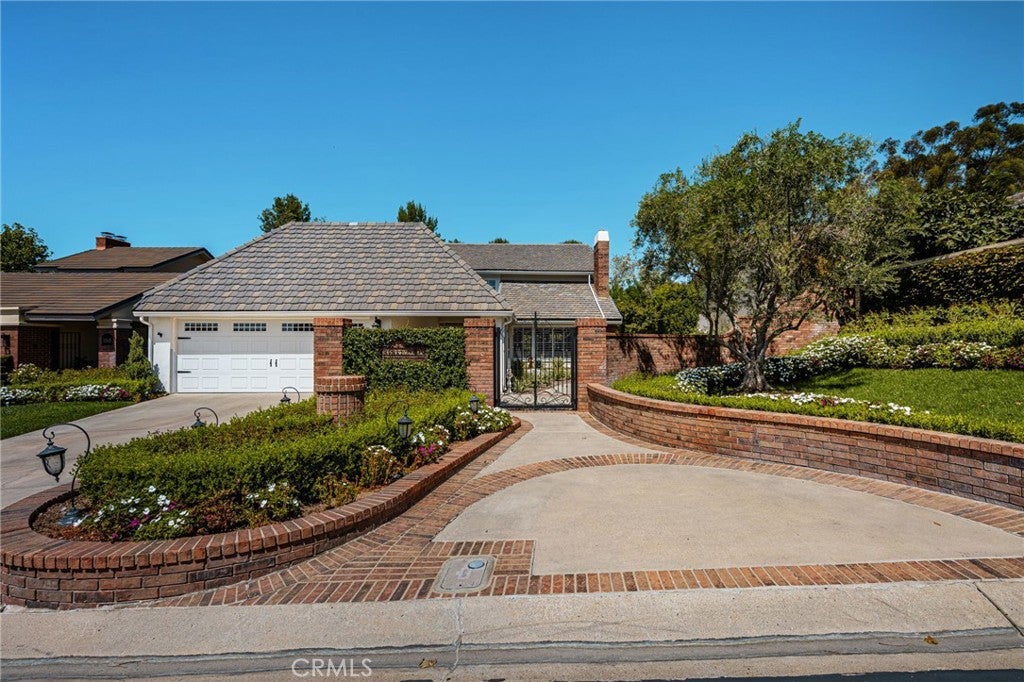 5603 E Crest De Ville