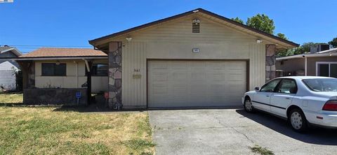 Photo of 1661 Minnesota St, Fairfield, CA 94533 (MLS # 41115504) Photo of 1661 Minnesota St, Fairfield, CA 94533 (MLS # 41115504)