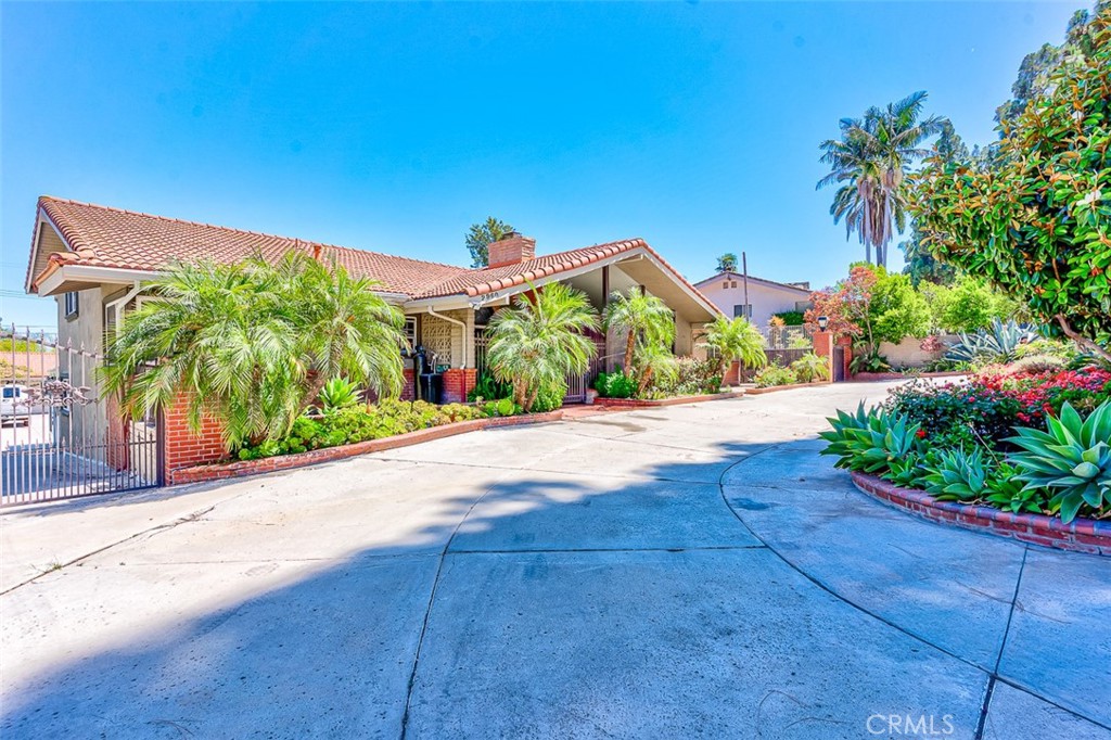 2960 Terraza Place