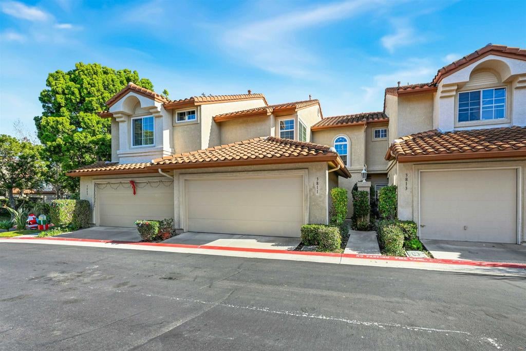 3811 Creststone PL