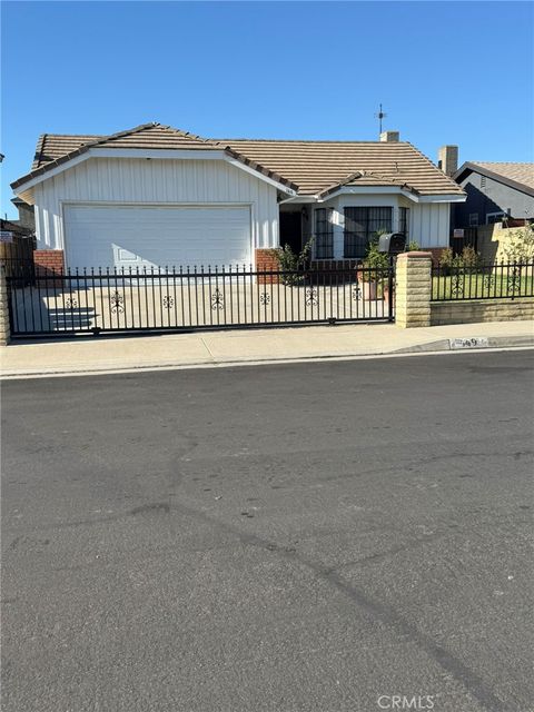 Photo of 149 E 211th Street, Carson, CA 90745 (MLS # SB25198233)