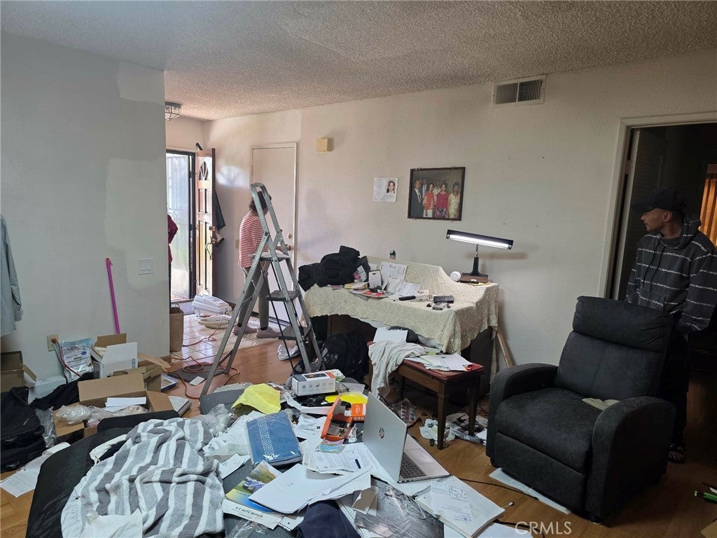 149 E 211th Street, Carson CA 90745
