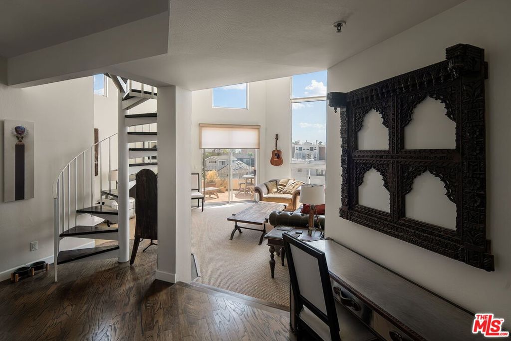 245 Main Street 308, Los Angeles CA 90291