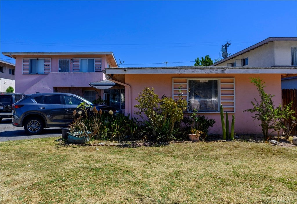 2609 S Rosewood