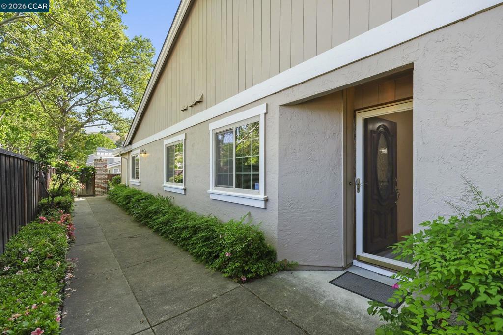 1000 Shady Creek Pl