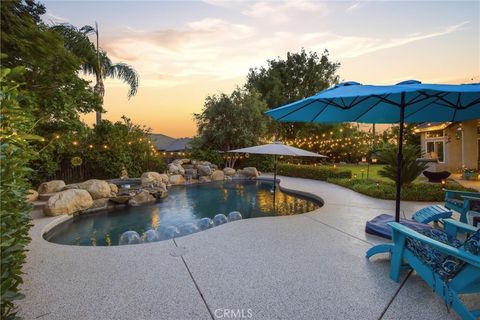 Photo of 14005 Austin Creek Avenue, Bakersfield, CA 93314 (MLS # SR26093628)