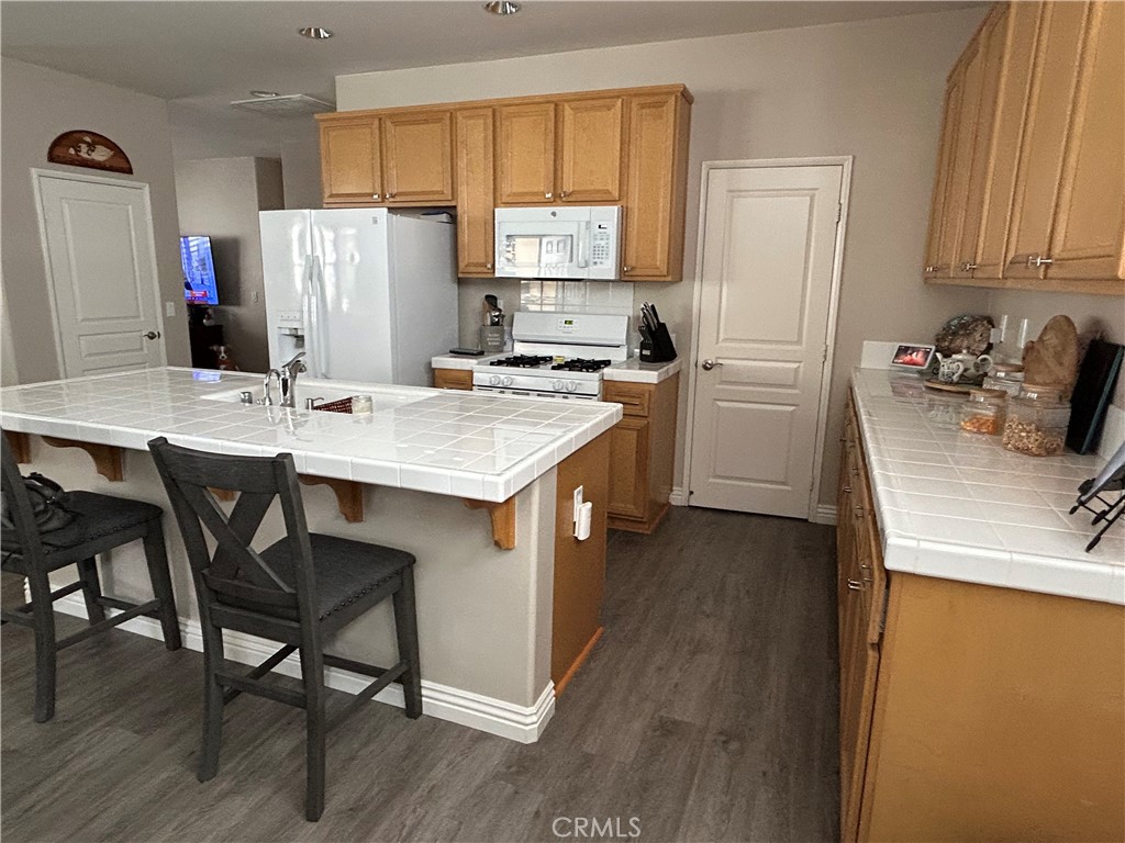 Four Seasons - Residential