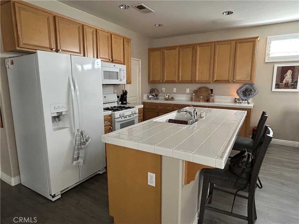 Four Seasons - Residential