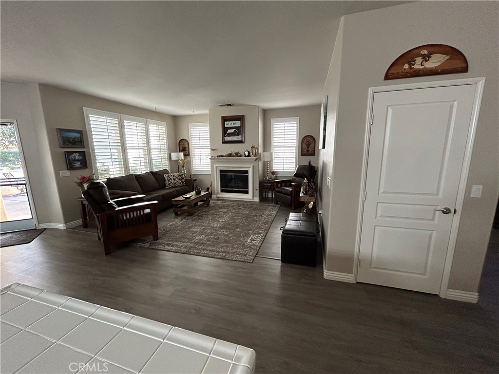 Four Seasons - Residential