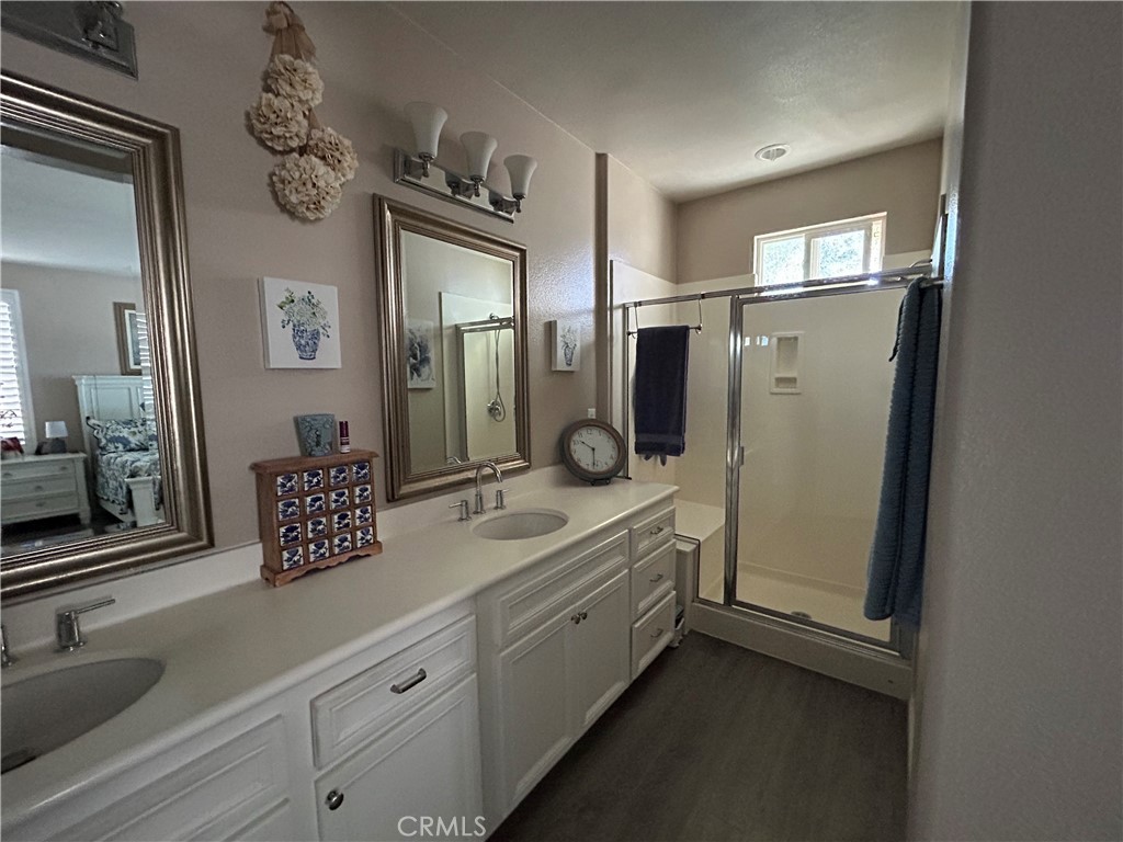 Four Seasons - Residential