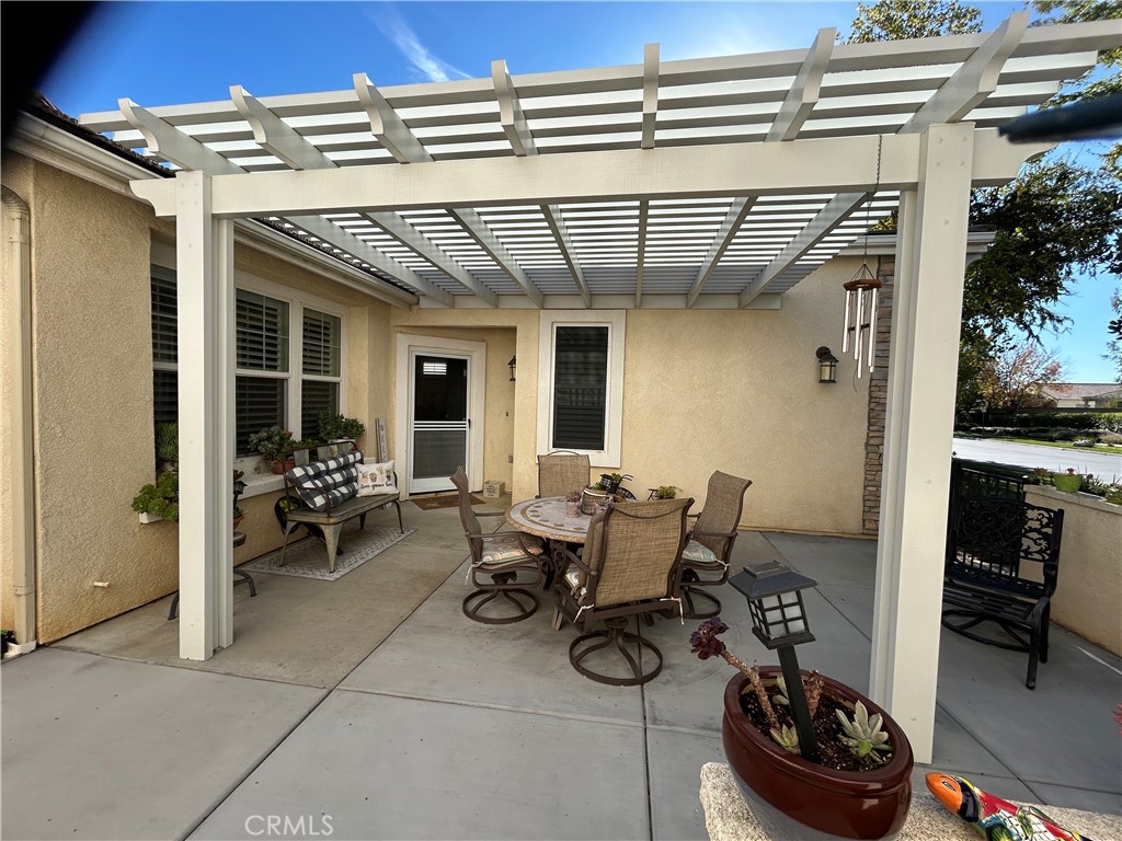 Four Seasons - Residential