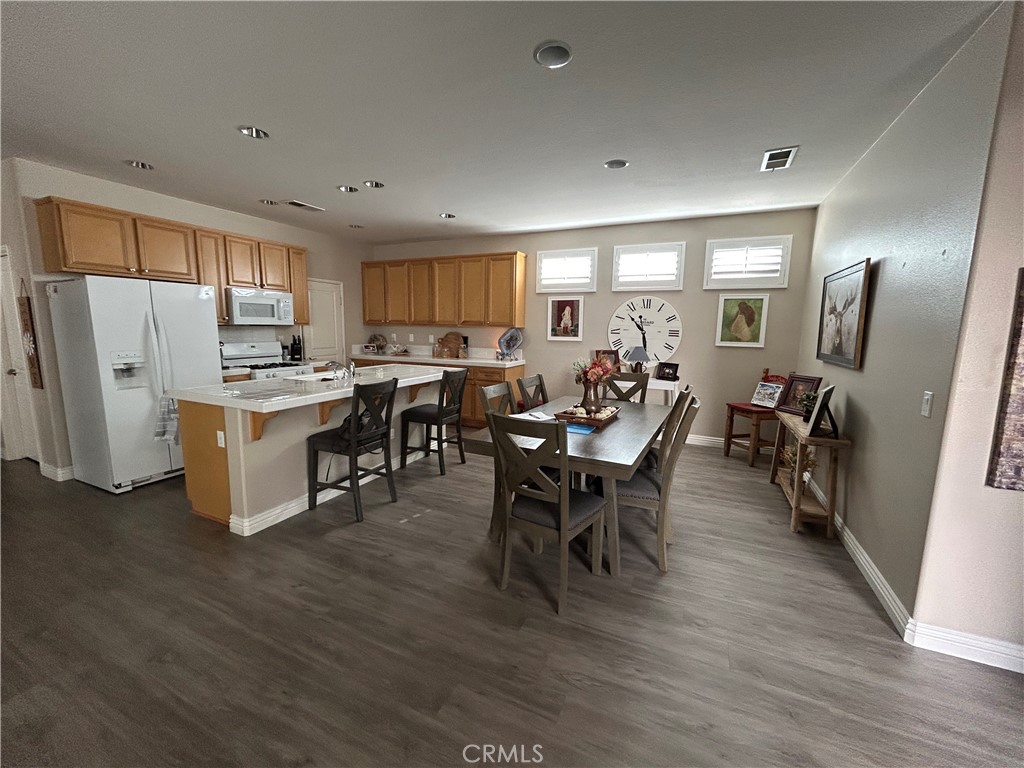 Four Seasons - Residential