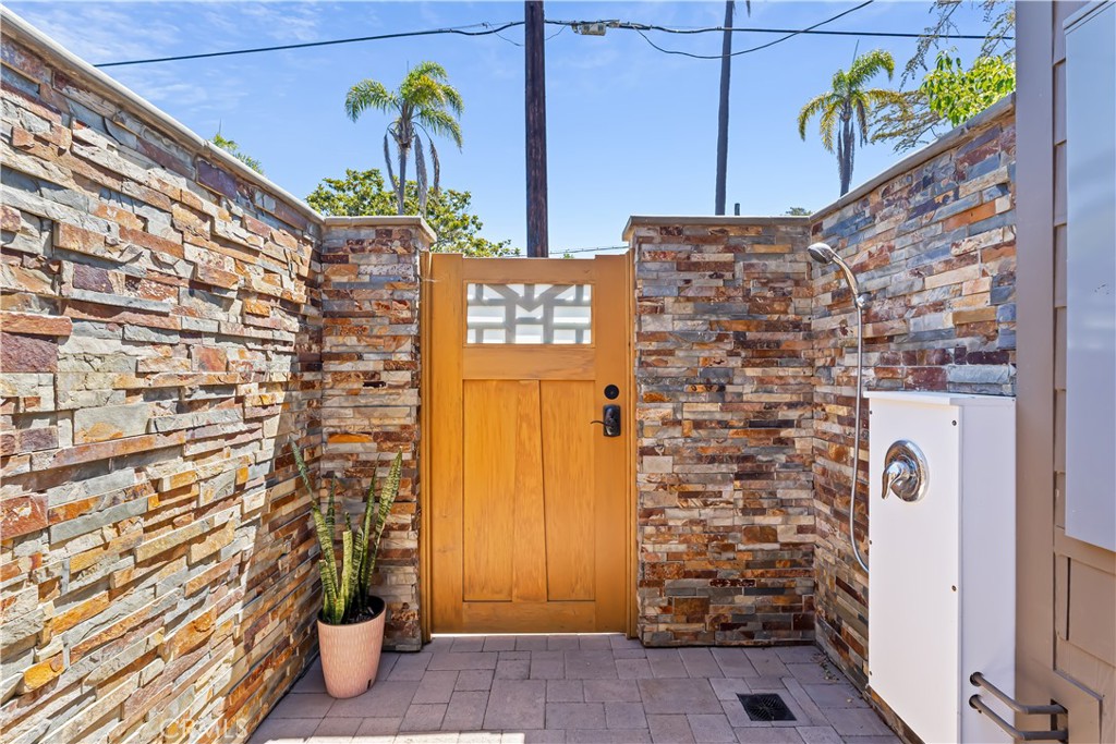 Mission Hills - Residential Lease