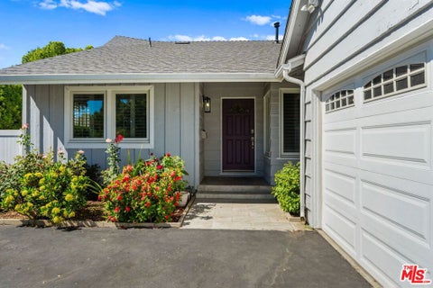 Photo of 13453 Debby Street, Van Nuys, CA 91401 (MLS # 26871345)