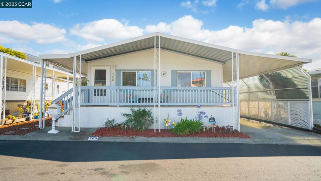 Custom-Built 1999 Home in Tara Hills Mobile Manor Senior Park • 2 Bedroom / 2 Bath 1,344 Sq Ft Updated Manufactured Home • Includes an Additional Large Family Room/Office • Top of the Hill Location with Bay & Hillside Views • Enjoy the Afternoon Breezes from the Golden Gate • Updated Kitchen & Baths with New Granite Counters & Sinks • New Luxury Vinyl Laminate Flooring & Carpeting • Vaulted Ceilings, Dual-Paned Windows, Central Heat • Refrigerator, Gas Range, Dishwasher & Washer/Dryer • Detached Shed for Workshop/Storage & much more … Community Amenities include: • Year-Round Heated Pool, Spa & Sauna • Community Center with Meeting Rooms, Kitchen • Library, Game Room & Activities • Close to Parks, Open Space, Hiking & Biking Trails • Easy Access to I-80, I-580, Hwy 4, BART & AMTRAK Fireplaces: NO