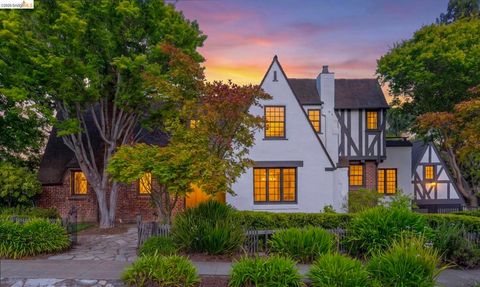 Photo of 1087 Hubert Rd, Oakland, CA 94610 (MLS # 41133275)