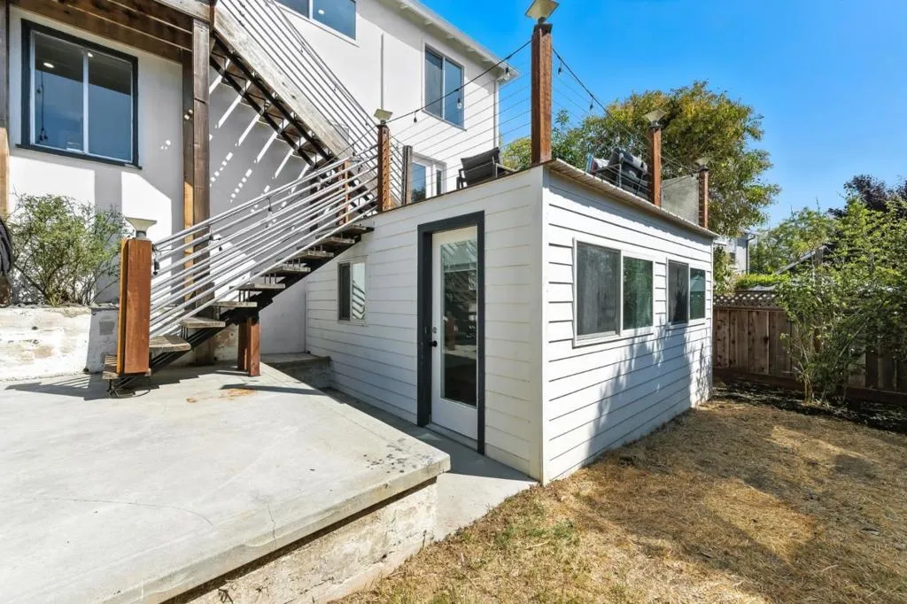 Belmont, California 94002, United States, 5 Bedrooms Bedrooms, ,4 BathroomsBathrooms,Residential,Active,198916