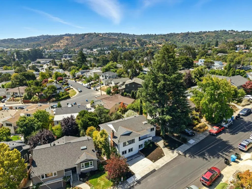 Belmont, California 94002, United States, 5 Bedrooms Bedrooms, ,4 BathroomsBathrooms,Residential,Active,198916