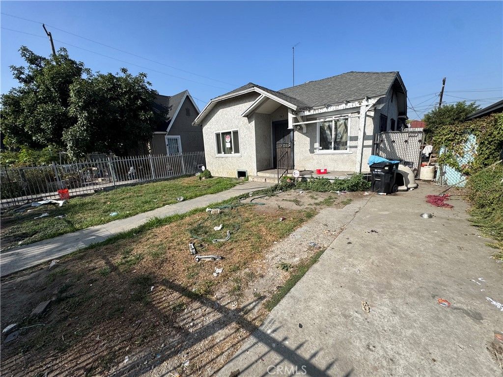 Photo of 343 W 84th St, Los Angeles, CA 90003 (MLS # RS25254751)