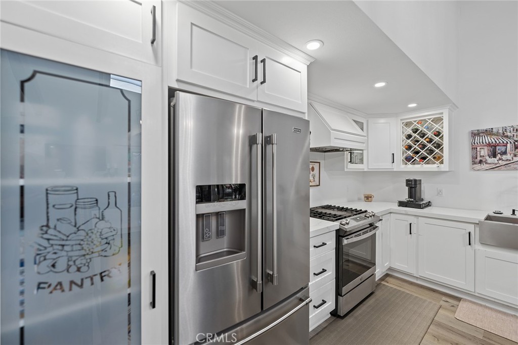 2514 N Tustin Avenue 71