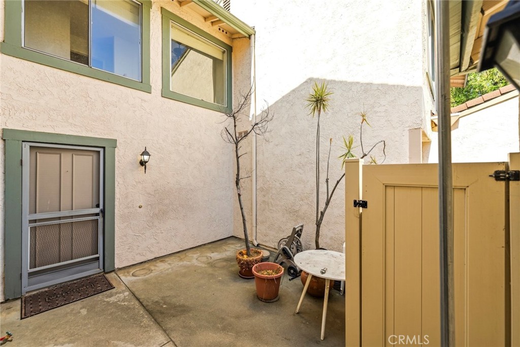 836 E Ponderosa