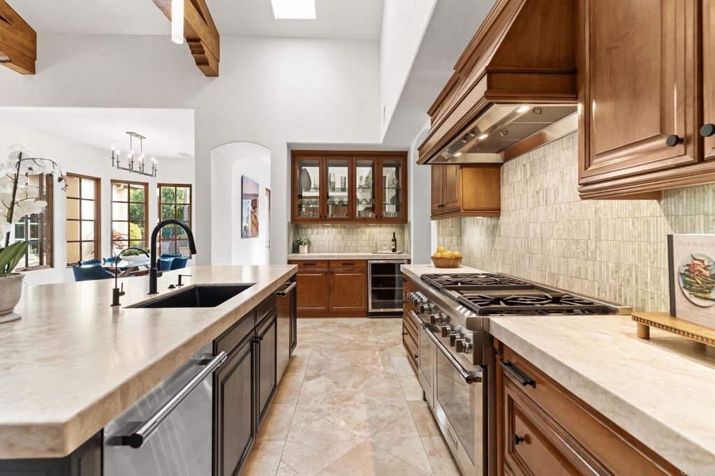 8155 High Society Way