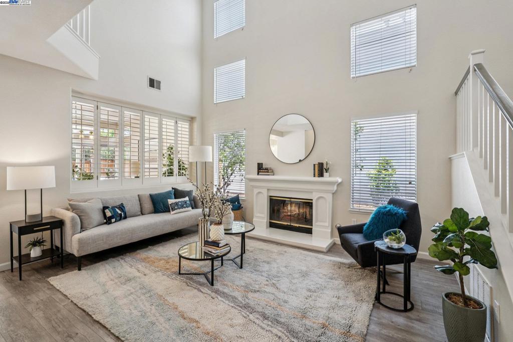WESTAIRE MANOR - Residential