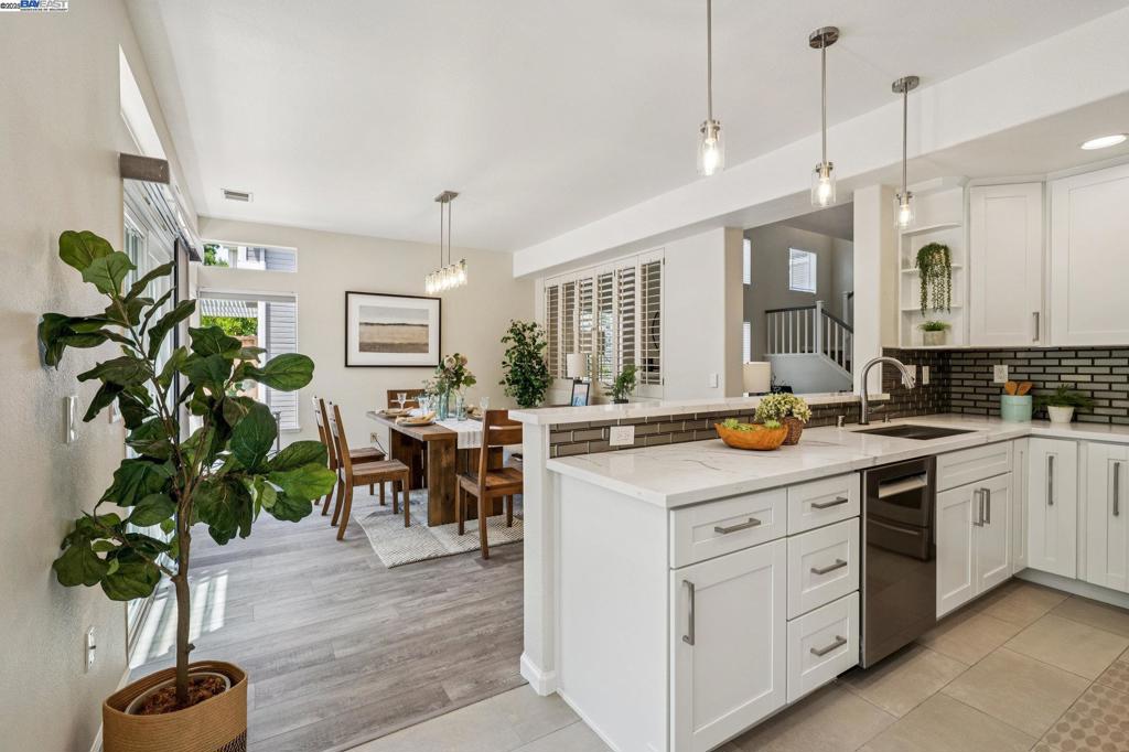 WESTAIRE MANOR - Residential