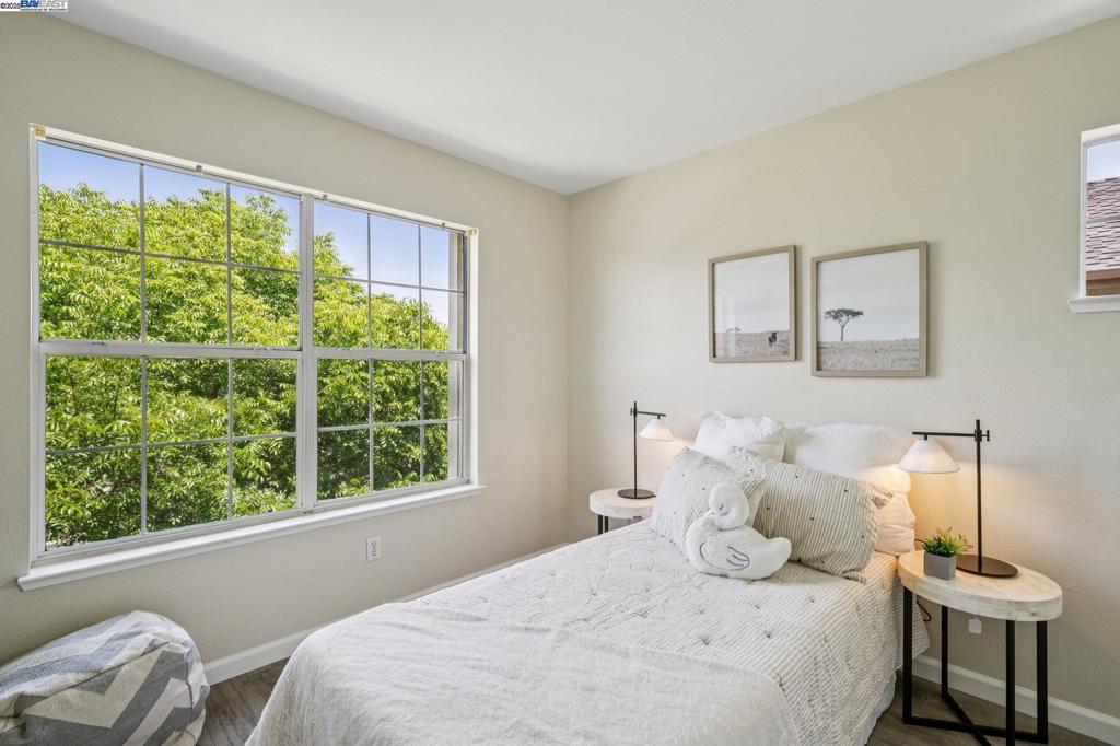 WESTAIRE MANOR - Residential