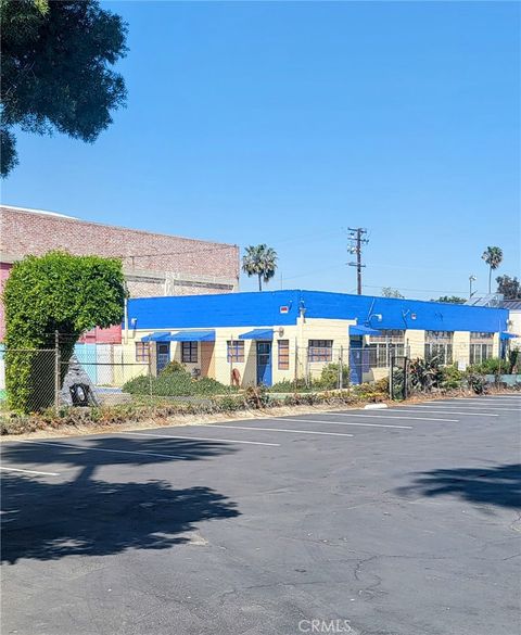 Tiny photo for 3201 W Manchester Boulevard, Inglewood, CA 90305 (MLS # SB25086672)