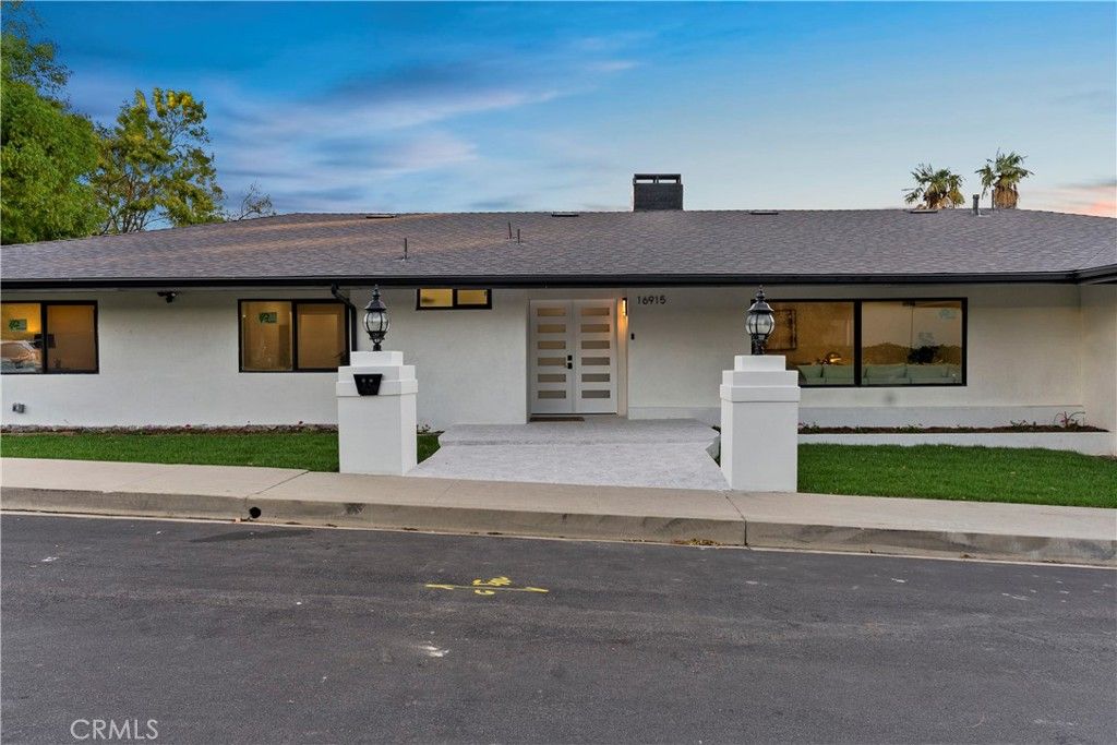 Photo of 16915 Dormie Pl, Encino, CA 91436 (MLS # PW26032385)