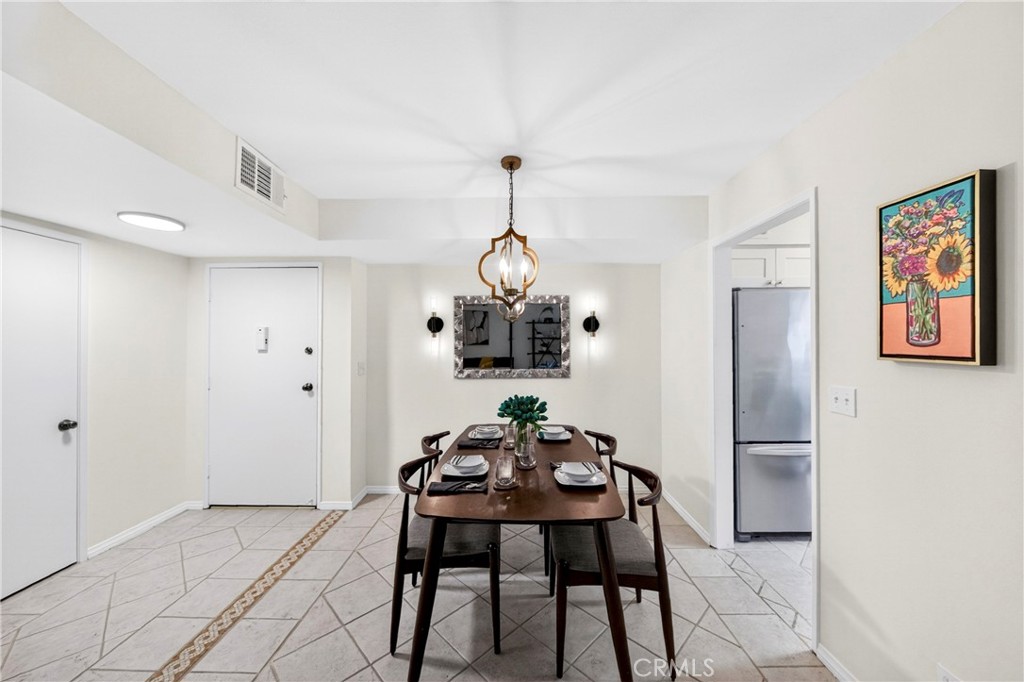 15020 Victory Boulevard 104